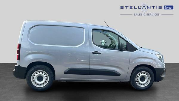 Vauxhall Combo-e Life 2300 50Kwh Prime Panel Van L1 7  #2