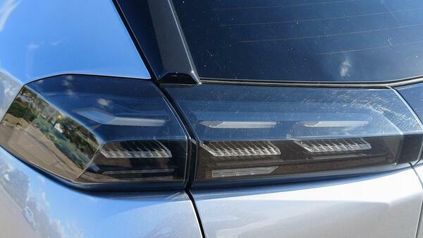 Peugeot e-2008 50Kwh Allure Suv 11Kw Charger  #4