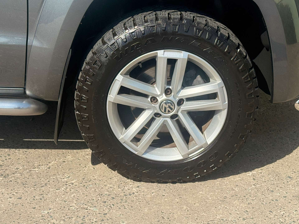 Volkswagen Amarok Pickup Black #30