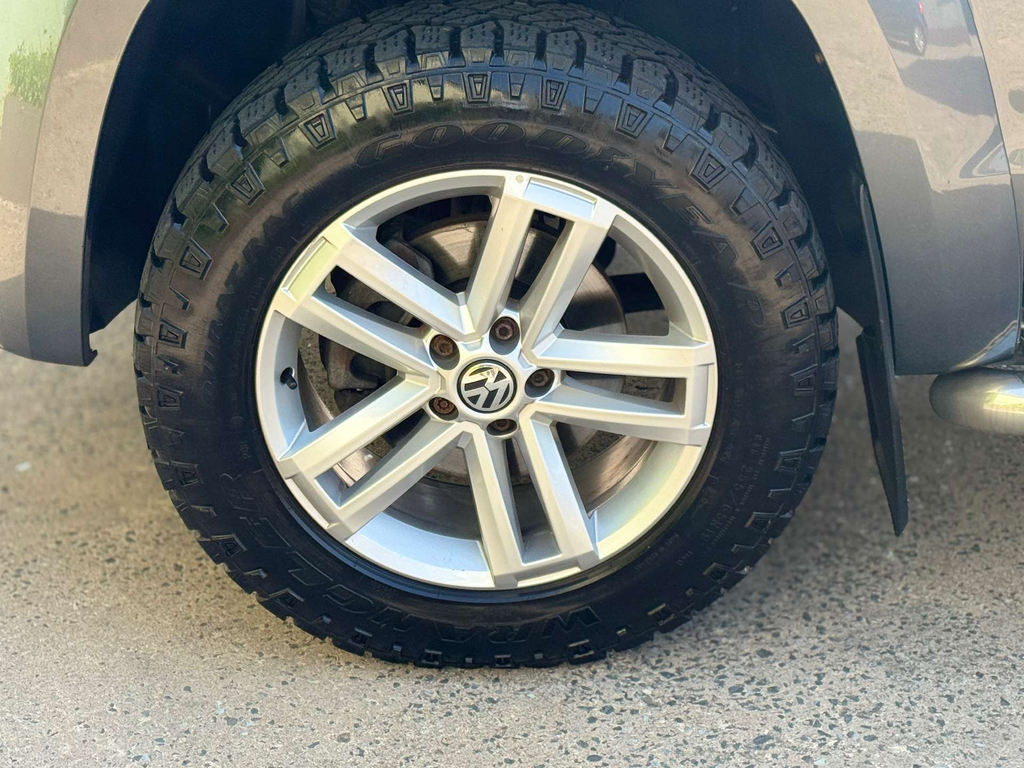 Volkswagen Amarok Pickup Black #27