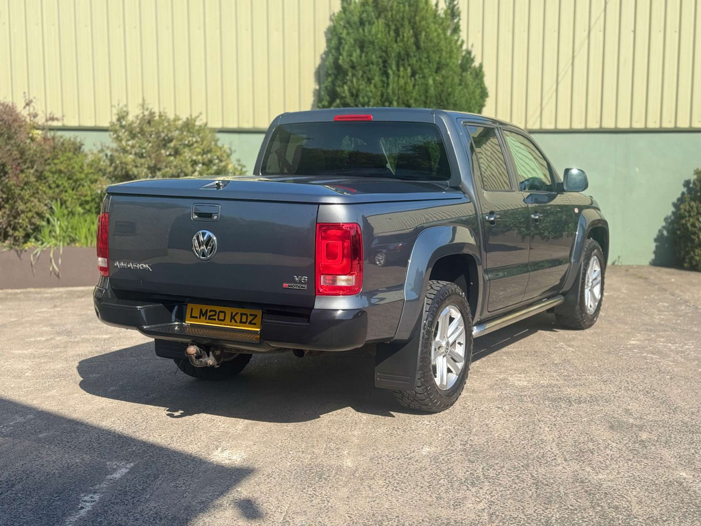 Volkswagen Amarok Pickup Black #9