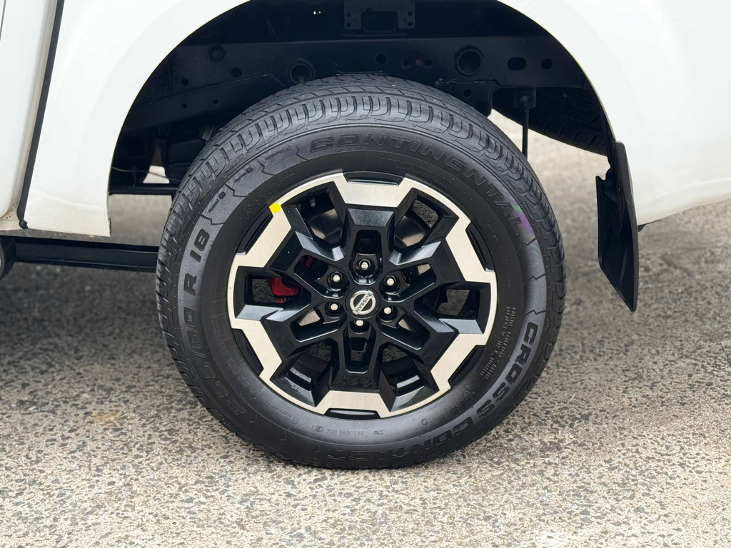 Nissan Navara Dci Tekna Shr Dcb Black #35