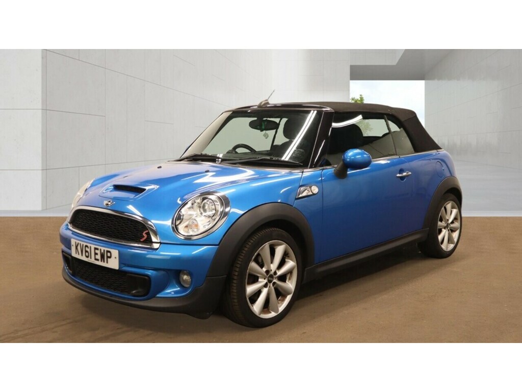 Mini Convertible Cooper S Blue