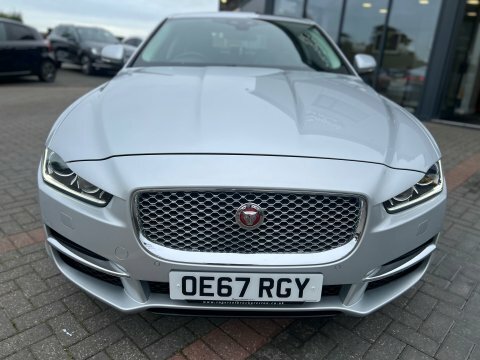 Jaguar XE 2.0 D Portfolio Silver #3