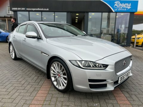 Jaguar XE 2.0 D Portfolio Silver #4