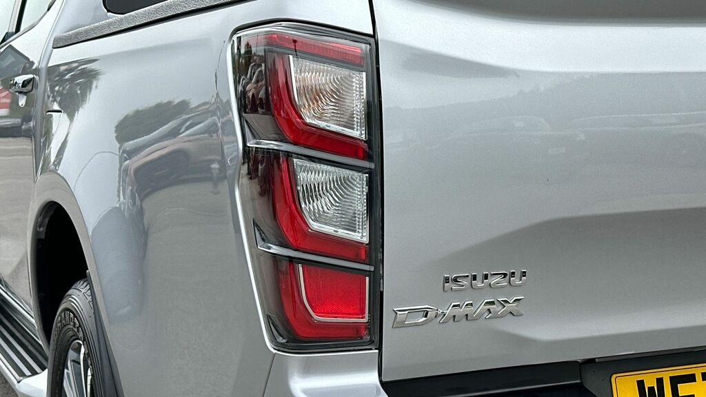 Isuzu D-Max 1.9 V-cross Double Cab 4X4 Orange #18