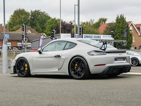 Porsche Cayman Gt4 718 #3