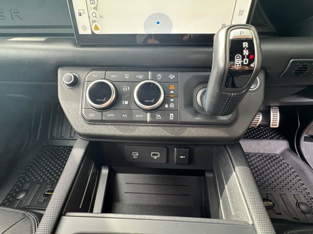 Land Rover Defender 110 110 Green #54