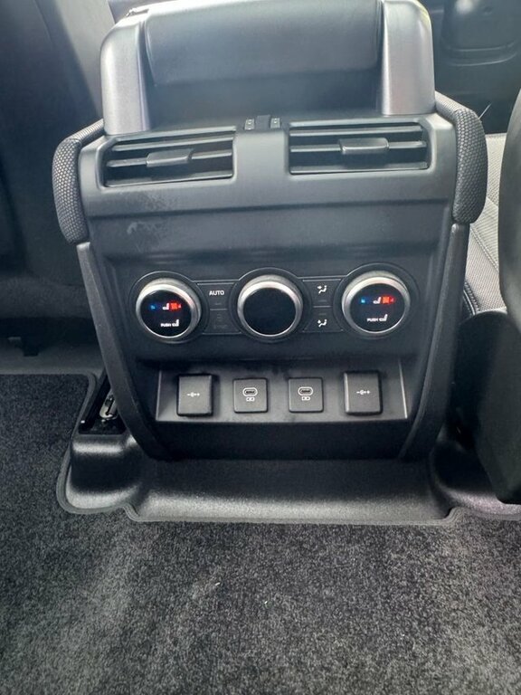 Land Rover Defender 110 110 Green #31