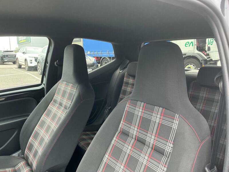 Volkswagen Up Volkswagen Hatchback 1.0 65Ps Red #21