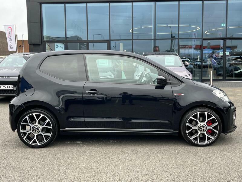 Volkswagen Up Volkswagen Hatchback 1.0 65Ps Red #7