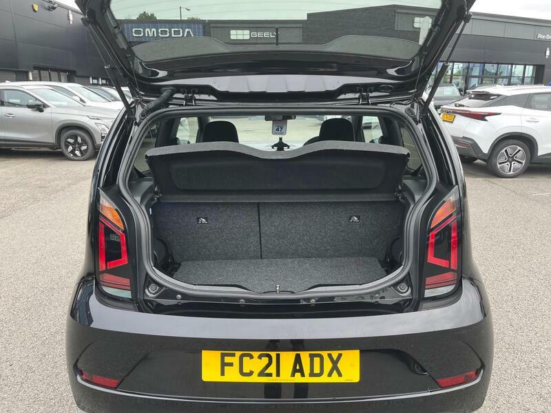 Volkswagen Up Volkswagen Hatchback 1.0 65Ps Red #19