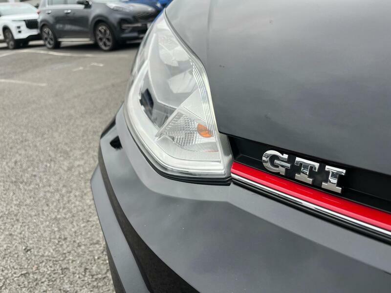 Volkswagen Up Volkswagen Hatchback 1.0 65Ps Red #26