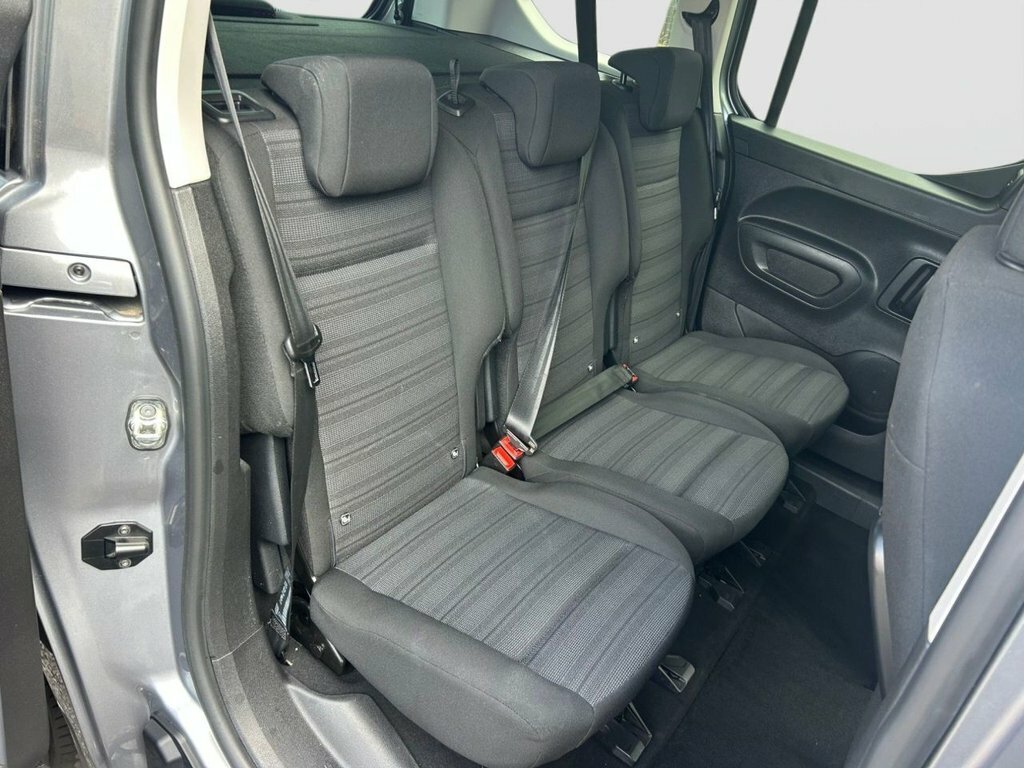 Vauxhall Combo-e Life 50Kwh Design Mpv 7.4Kw Charger Grey #5