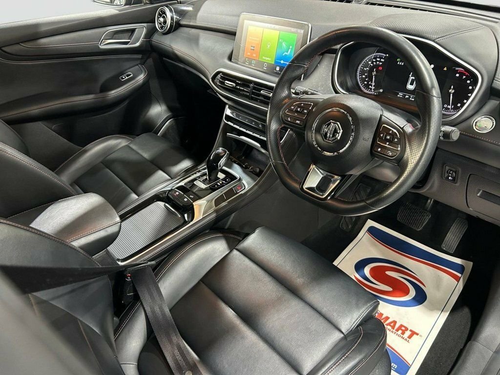 MG HS 1.5L Excite Black #5
