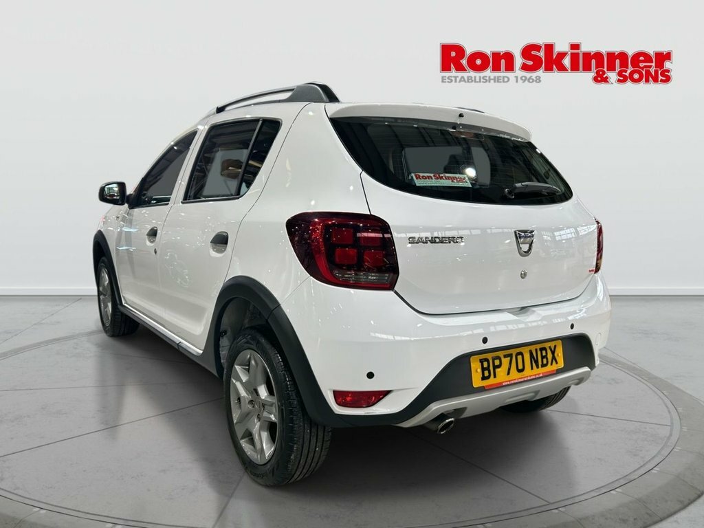 Dacia Sandero Stepway 0.9L Essential White #3
