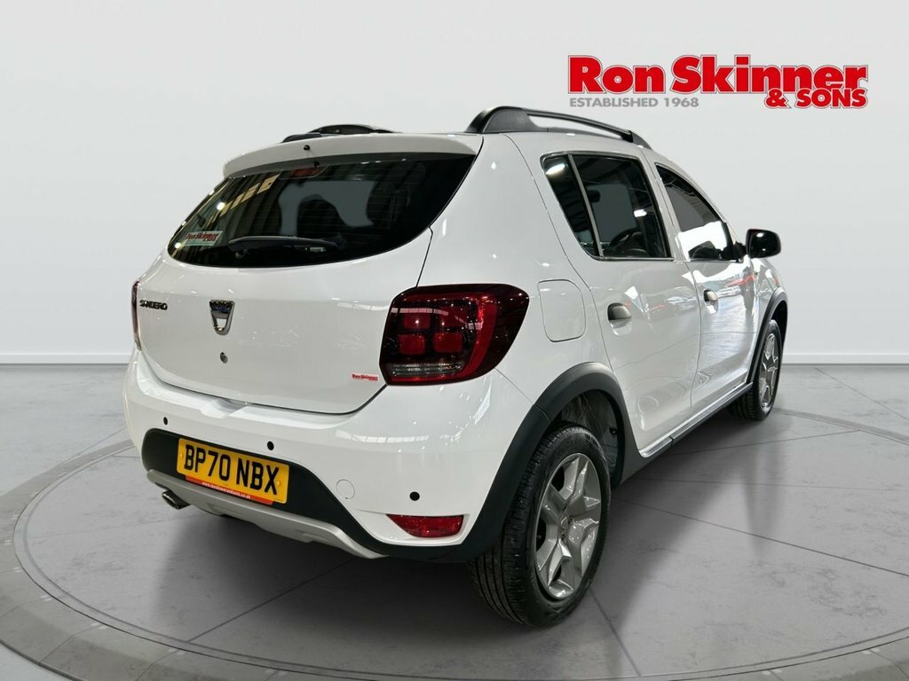 Dacia Sandero Stepway 0.9L Essential White #4