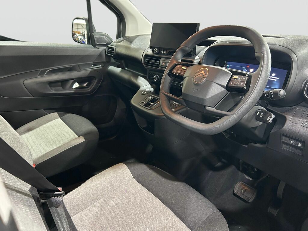 Citroen e-Berlingo 52Kwh Plus XL Mpv 11Kw Charger White #4