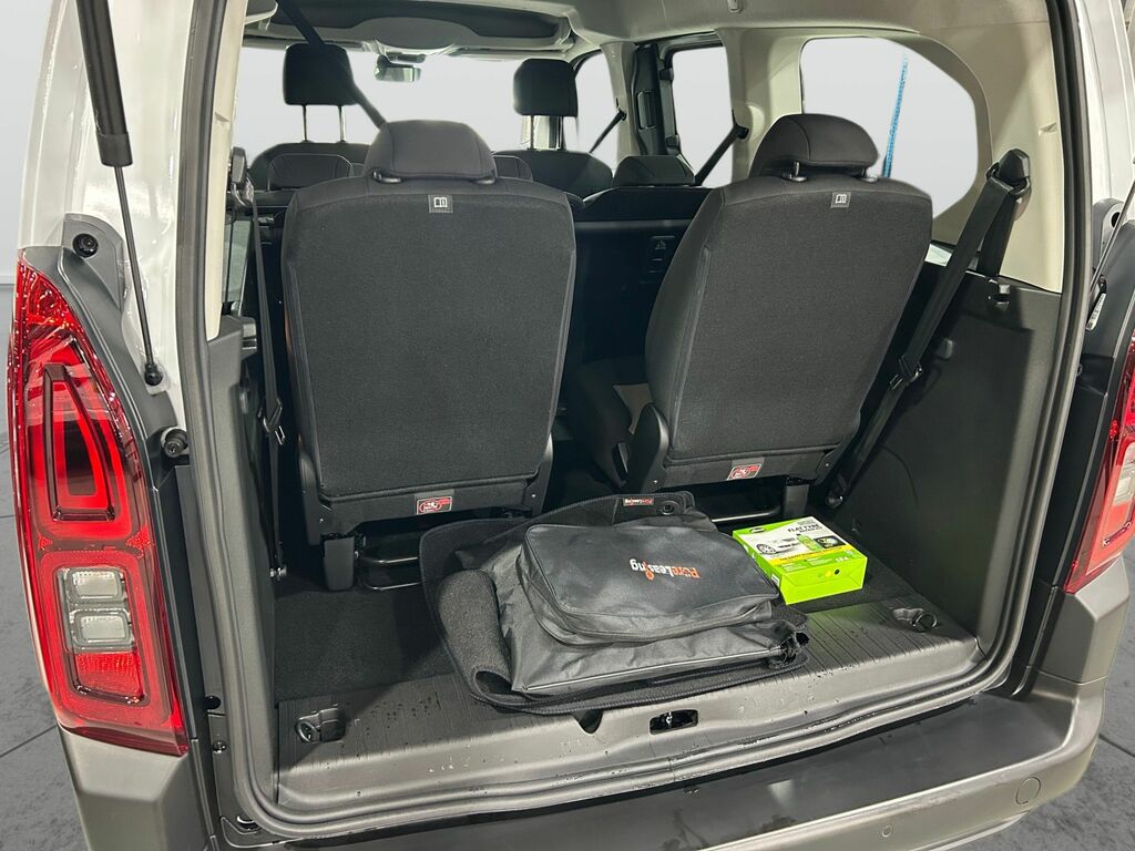 Citroen e-Berlingo 52Kwh Plus XL Mpv 11Kw Charger White #6