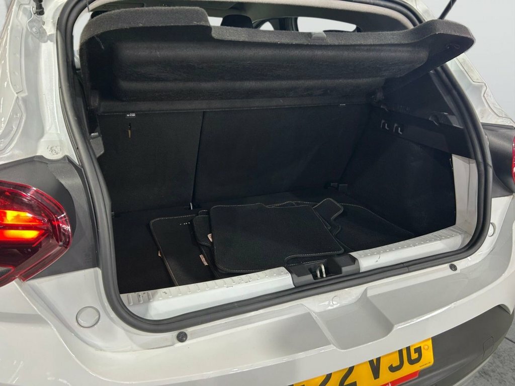 Dacia Sandero Stepway 1L Comfort CF22VJG White #6