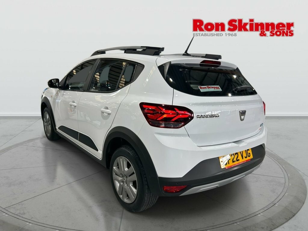 Dacia Sandero Stepway 1L Comfort CF22VJG White #2