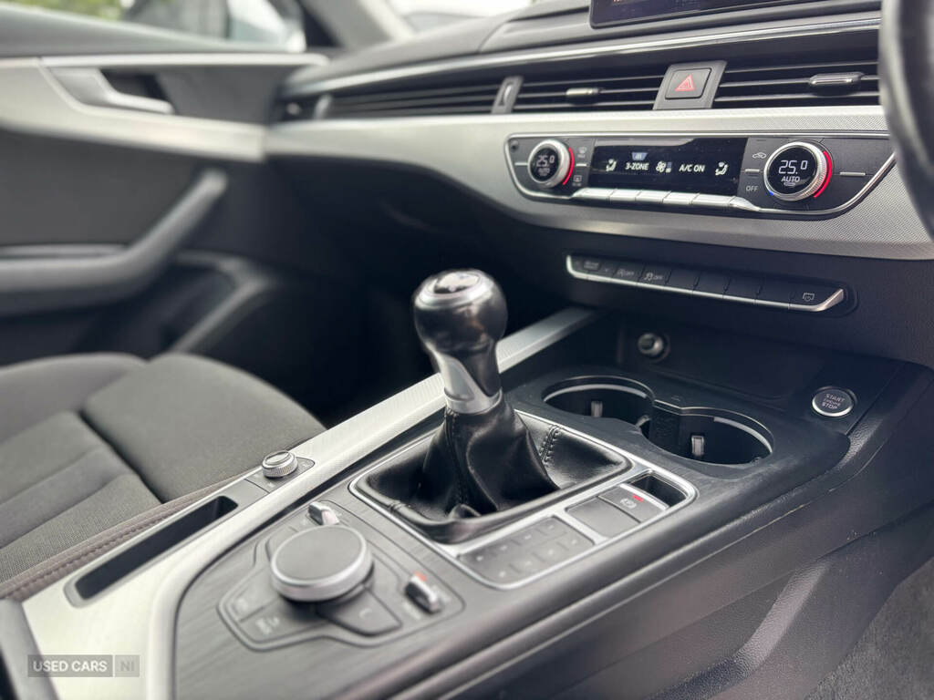 Audi A4 2.0 Tfsi S Line S Tronic Euro 6 Ss Black #13