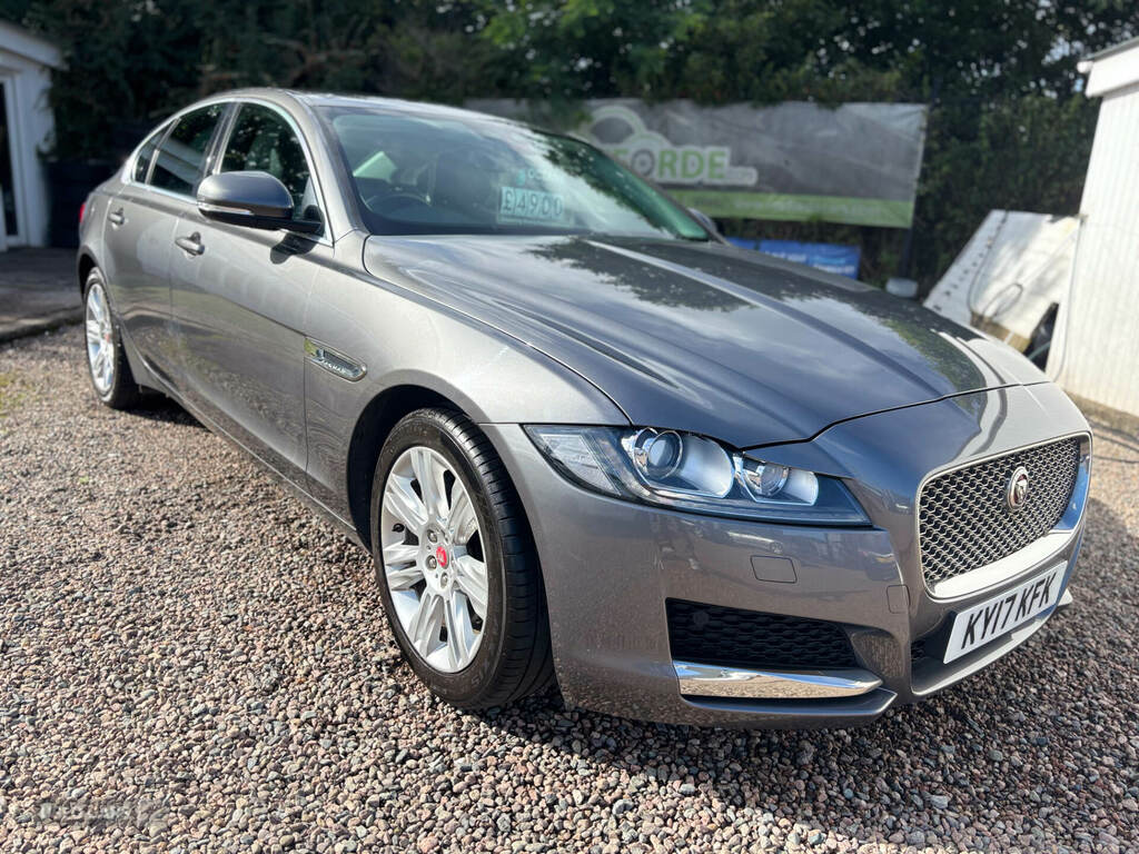 Jaguar XF 2.0D 180 Portfolio Grey