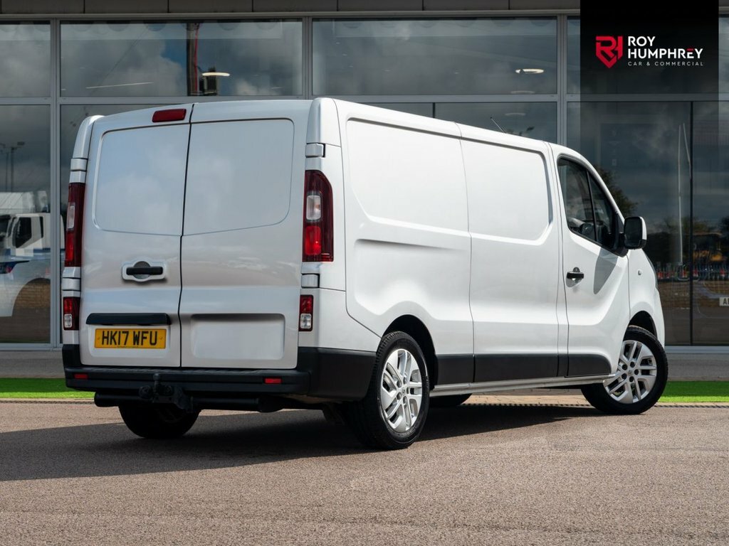 Renault Trafic 1.6L Sport Nav Silver #2