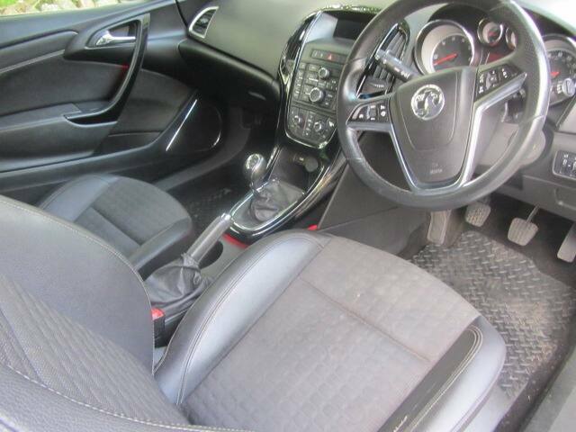 Vauxhall Astra GTC 1.6 Cdti 16V Ecoflex Sri White #5
