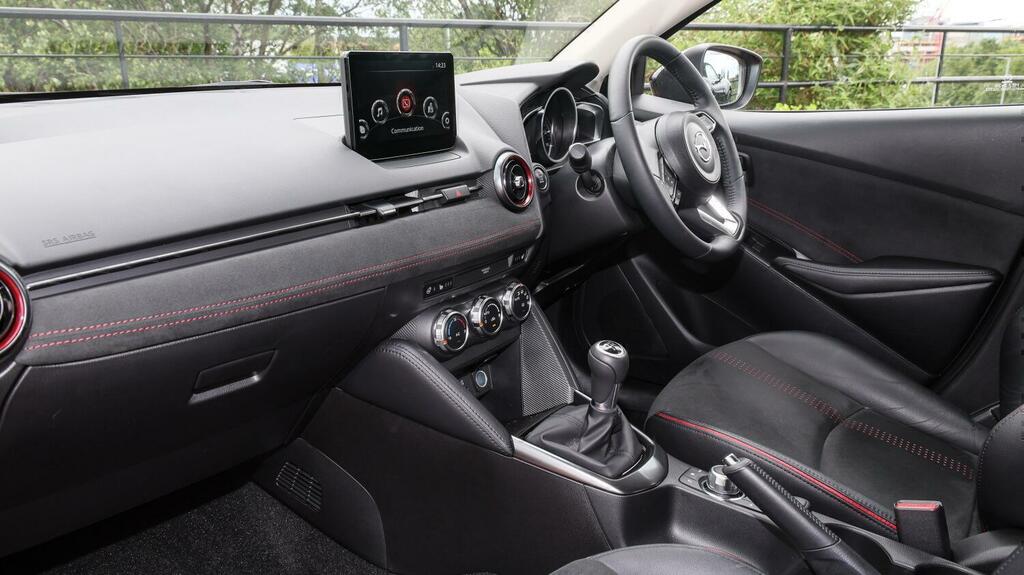 Mazda 2 1.5 E-skyactiv G Mhev Homura Aka Red #2