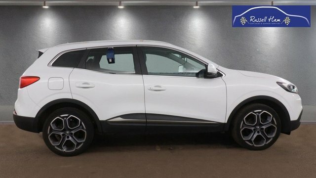 Renault Kadjar 2016 1.2 Tce Dynamique S Nav Suv White #2