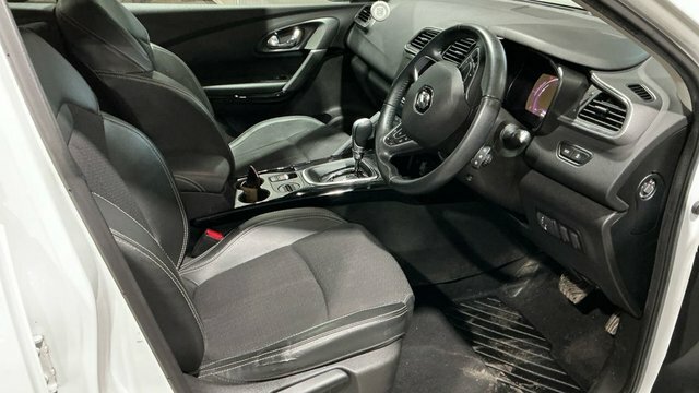 Renault Kadjar 2016 1.2 Tce Dynamique S Nav Suv White #9