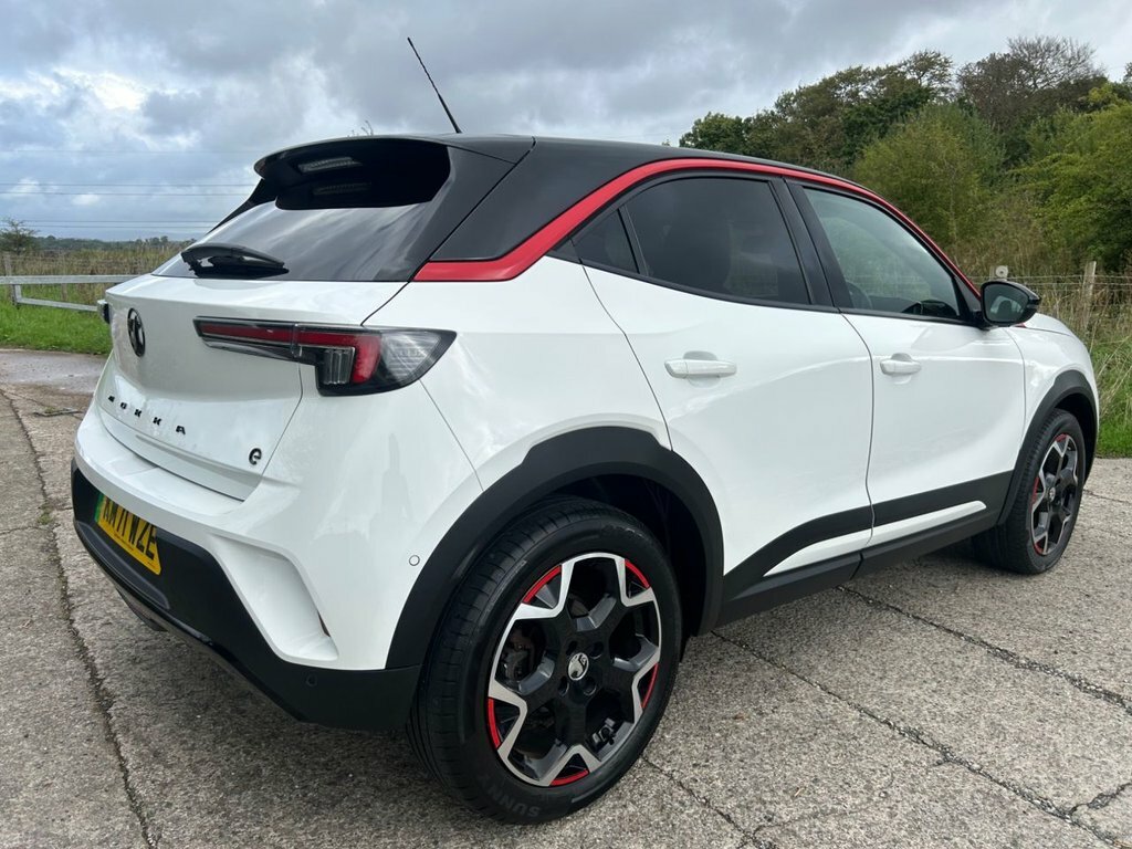 Vauxhall Mokka-e Suv White #3