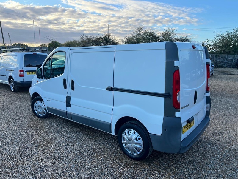Renault Trafic 2.0 Td Dci Sl27 L1 H1 Black #6
