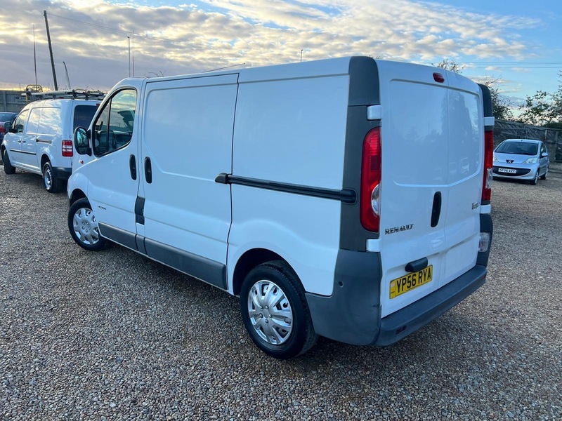 Renault Trafic 2.0 Td Dci Sl27 L1 H1 Black #11