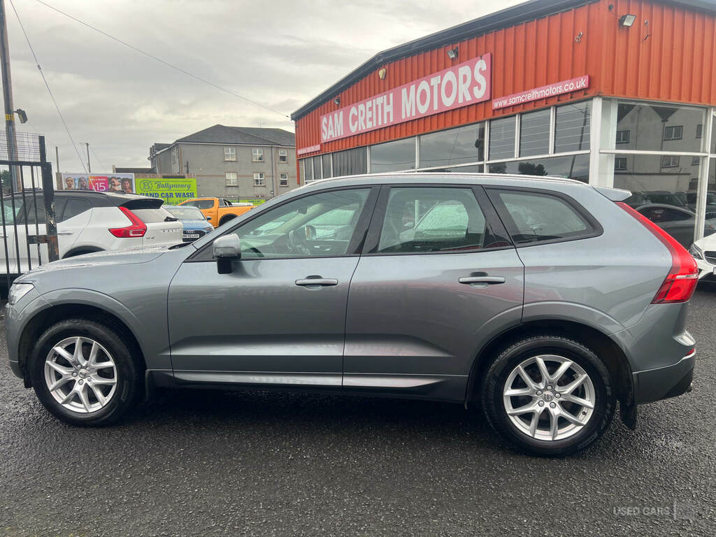Volvo XC60 2.0 B4d Momentum Awd Geartronic Grey #4