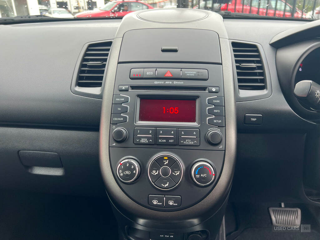 Kia Soul 1.6L Crdi Connect White #11