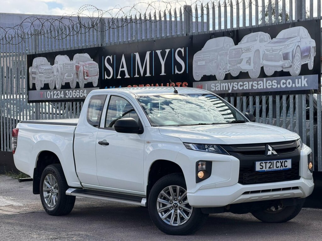 Mitsubishi L200 4Life Club Cab Di-d White #2