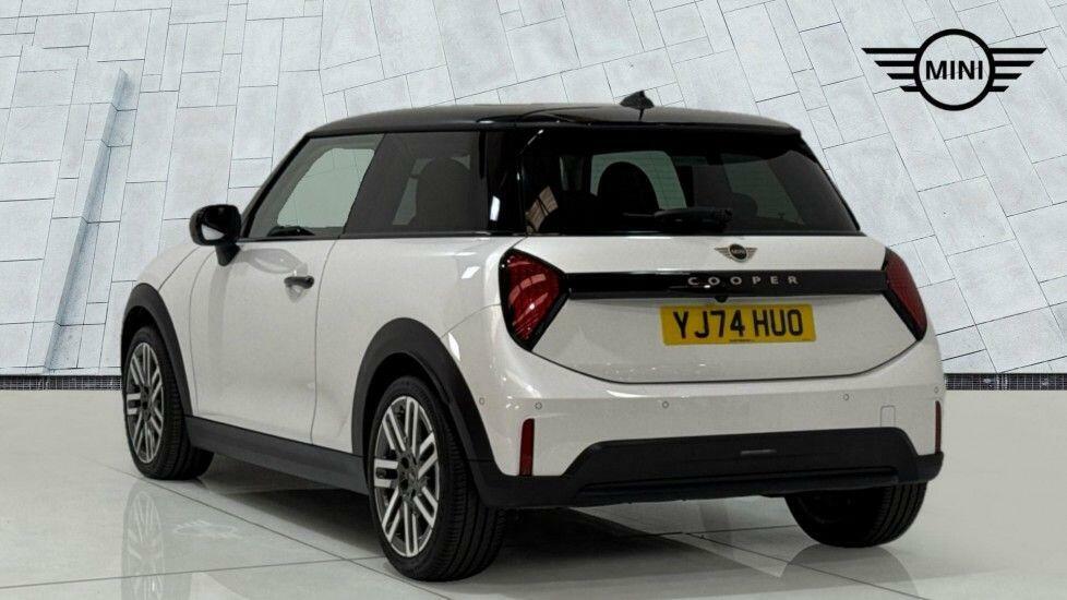 Mini Hatch Cooper C White #5