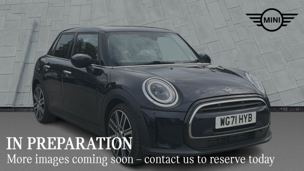 Mini Hatch 5-Door Hatch Cooper Exclusive Black