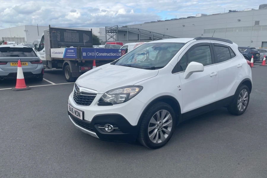 Vauxhall Mokka Mokka 1.6 Cdti Se Hatchback White #4