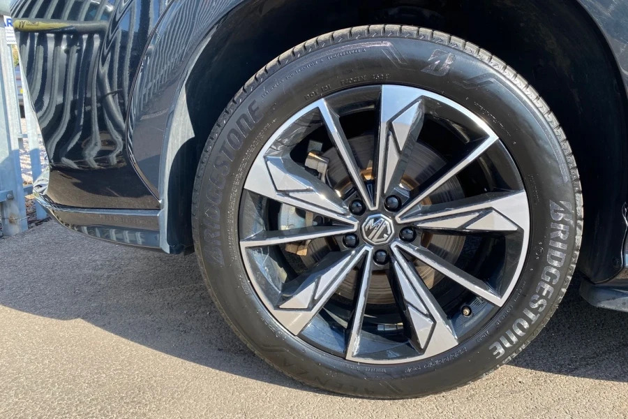 MG HS 1.5 T-gdi Hybrid-plus Se Black #48