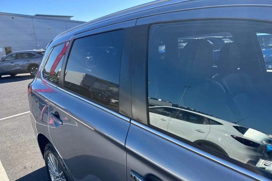 Mitsubishi Outlander Outlander 2.4 Phev Dynamic Estate Grey #6