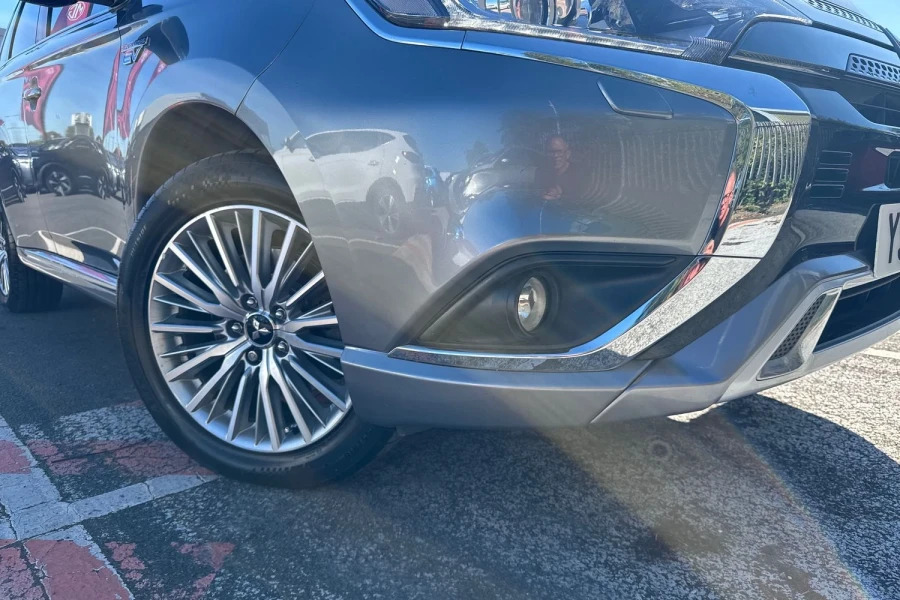 Mitsubishi Outlander Outlander 2.4 Phev Dynamic Estate Grey