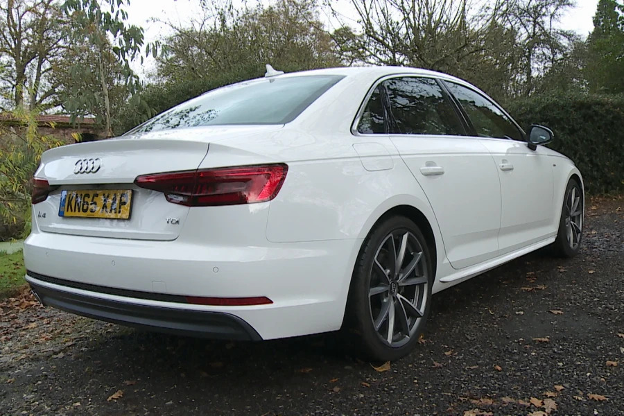 Audi A4 A4 2.0 Tdi Ultra Se S Tronic Saloon Black