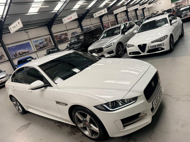 Jaguar XE 2.0D R-sport Euro 6 S S White