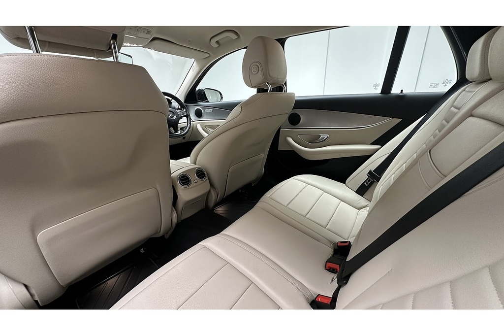 Mercedes-Benz E Class 2.0 E220d Amg Line G-tronic Euro 6 Ss White #17