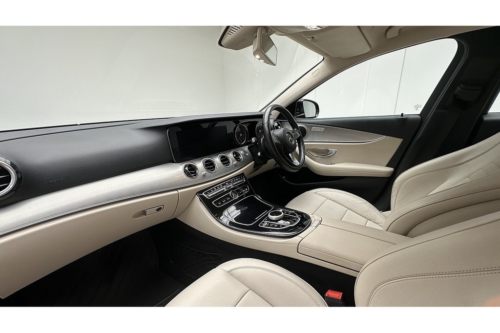 Mercedes-Benz E Class 2.0 E220d Amg Line G-tronic Euro 6 Ss White #15