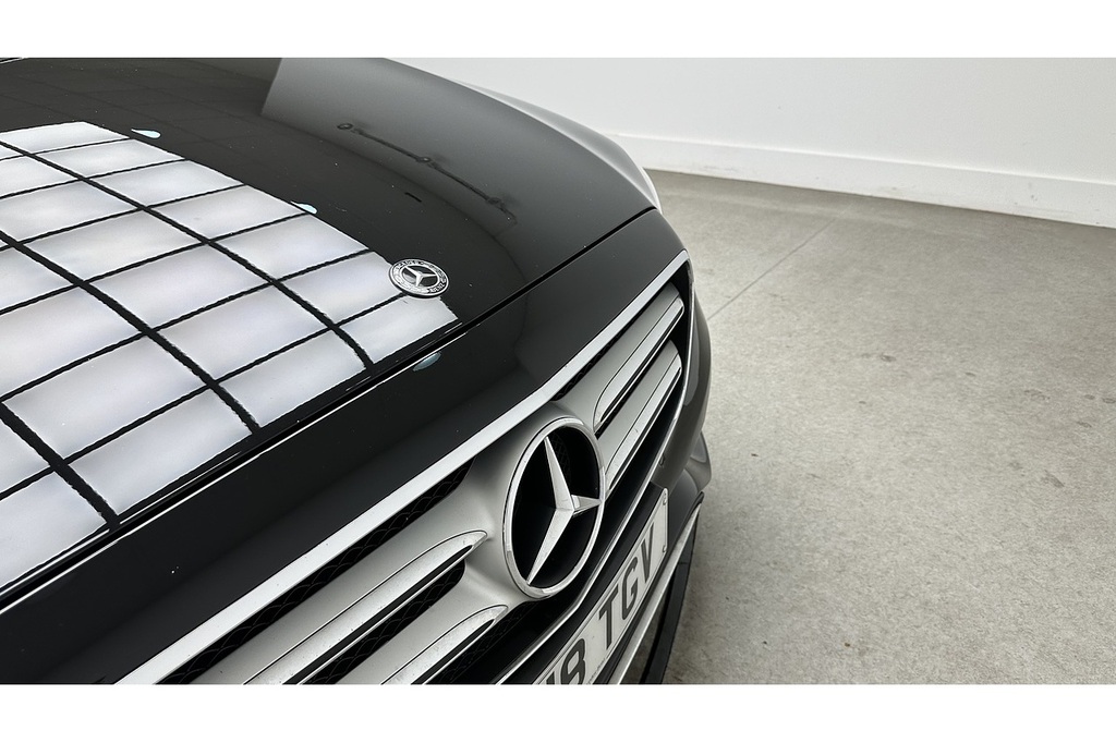 Mercedes-Benz E Class 2.0 E220d Amg Line G-tronic Euro 6 Ss White #14