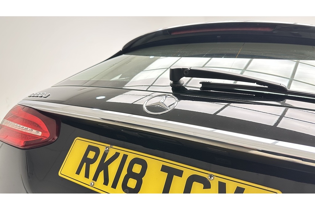 Mercedes-Benz E Class 2.0 E220d Amg Line G-tronic Euro 6 Ss White #9